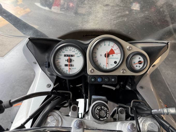 KAWASAKI ZR-7 S 4