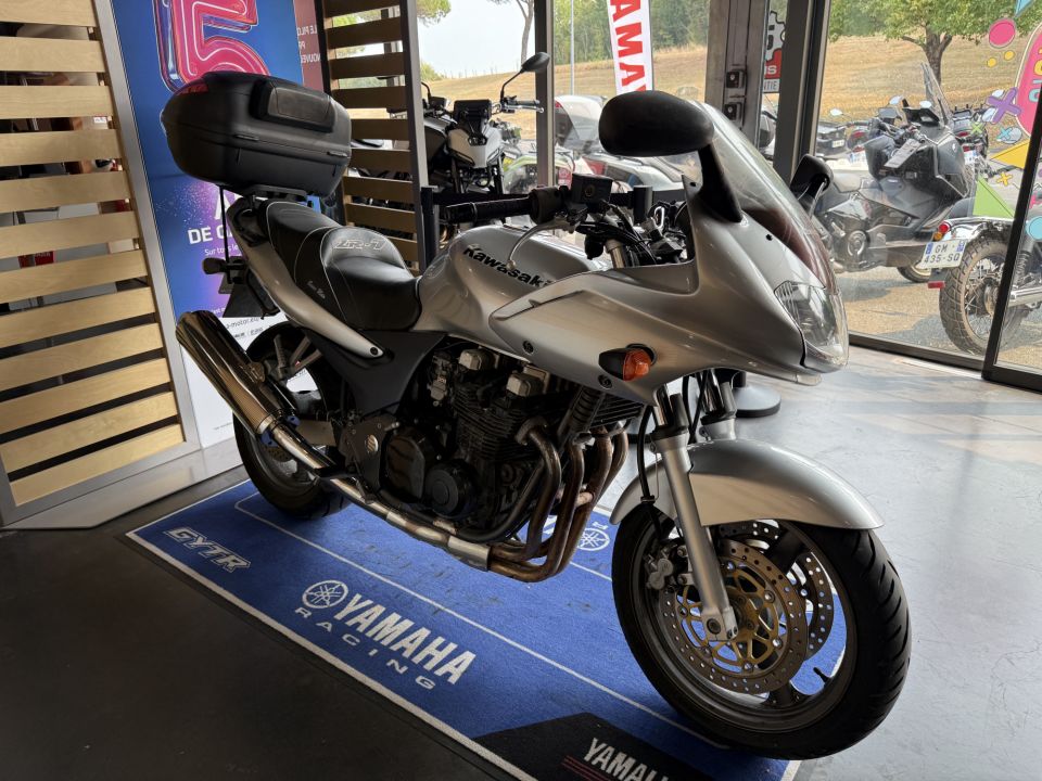 KAWASAKI ZR-7 S 4