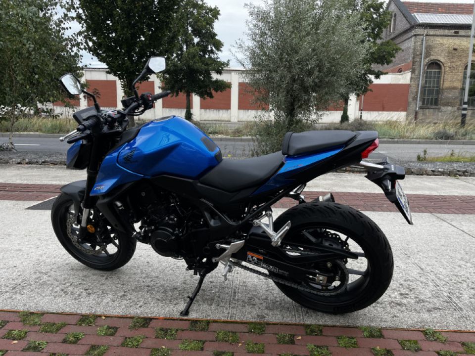 HONDA CB 750 HORNET 4