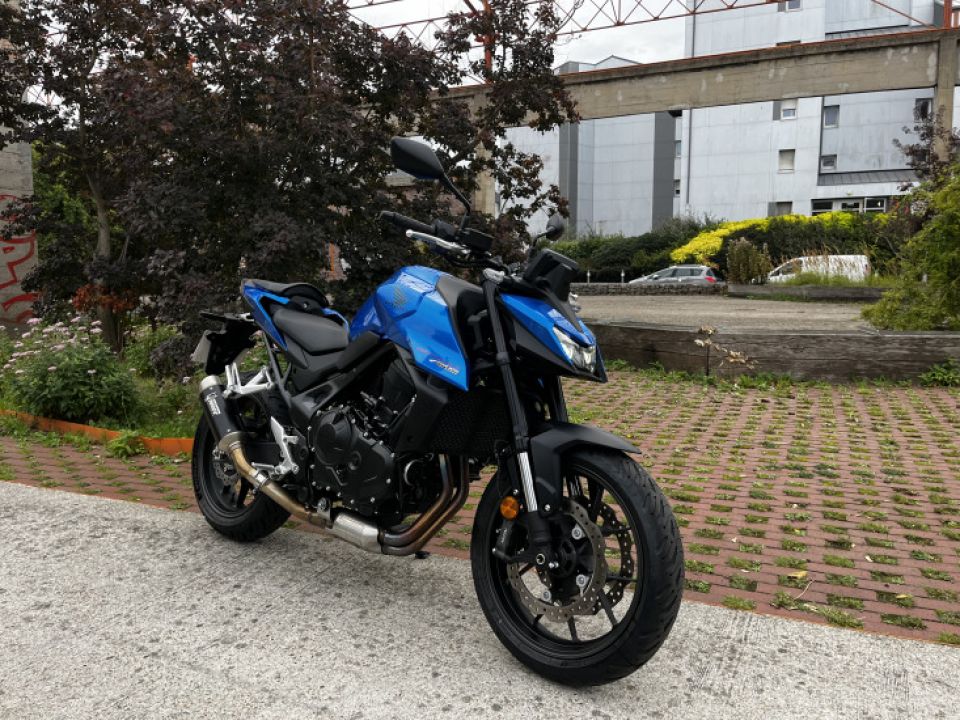 HONDA CB 750 HORNET 4