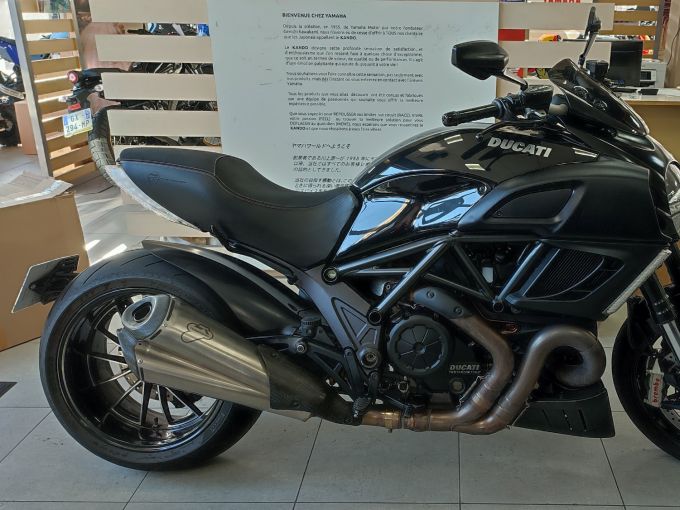 DUCATI DIAVEL 4