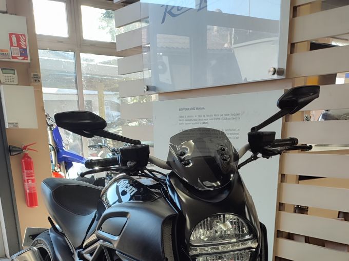 DUCATI DIAVEL 4