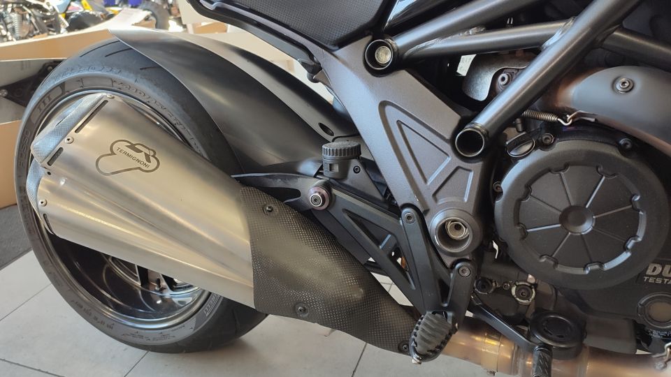 DUCATI DIAVEL 4