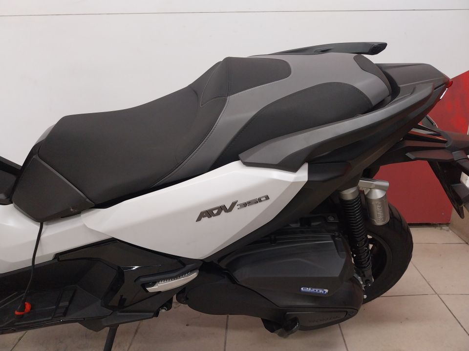 HONDA ADV 4