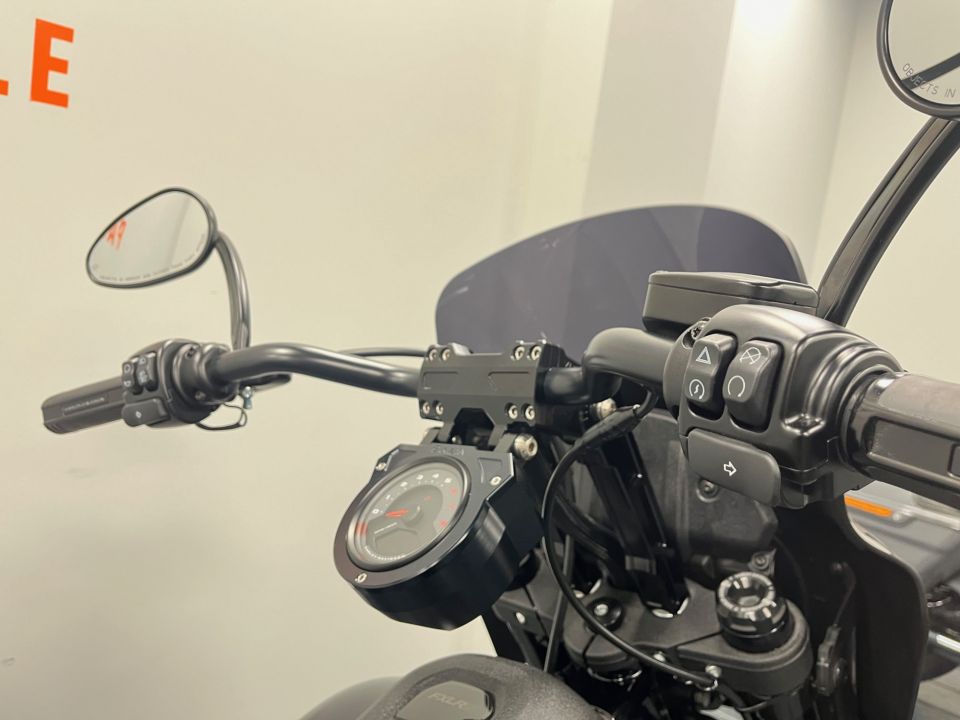 HARLEY-DAVIDSON SOFTAIL LOW RIDER 1923 S 4