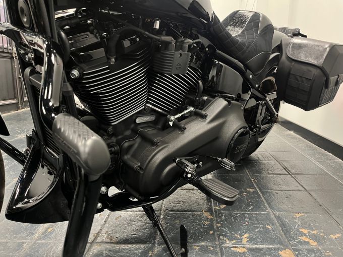 HARLEY-DAVIDSON SOFTAIL LOW RIDER 1923 S 4