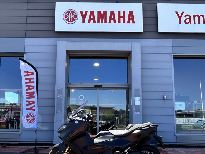YAMAHA XP T-MAX 560 TECH MAX 4