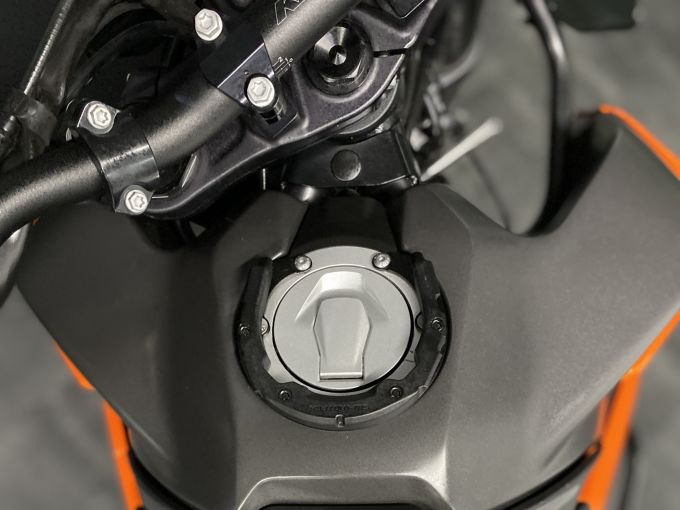 KTM 890 ADVENTURE 4