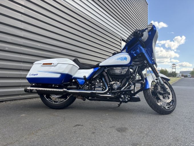 HARLEY-DAVIDSON TOURING STREET GLIDE 1977 CVO  4