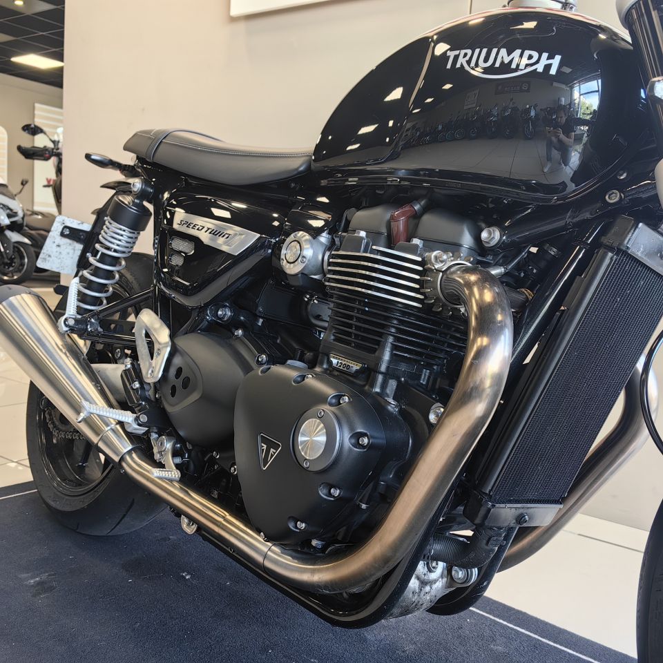 TRIUMPH SPEED TWIN 1200 4
