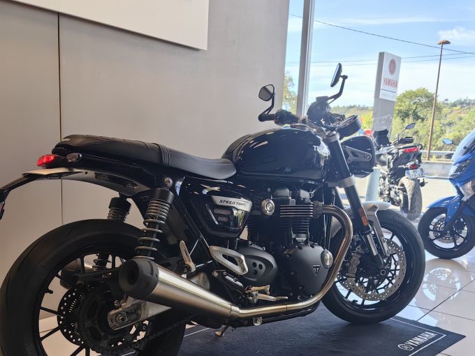 TRIUMPH SPEED TWIN 1200 4