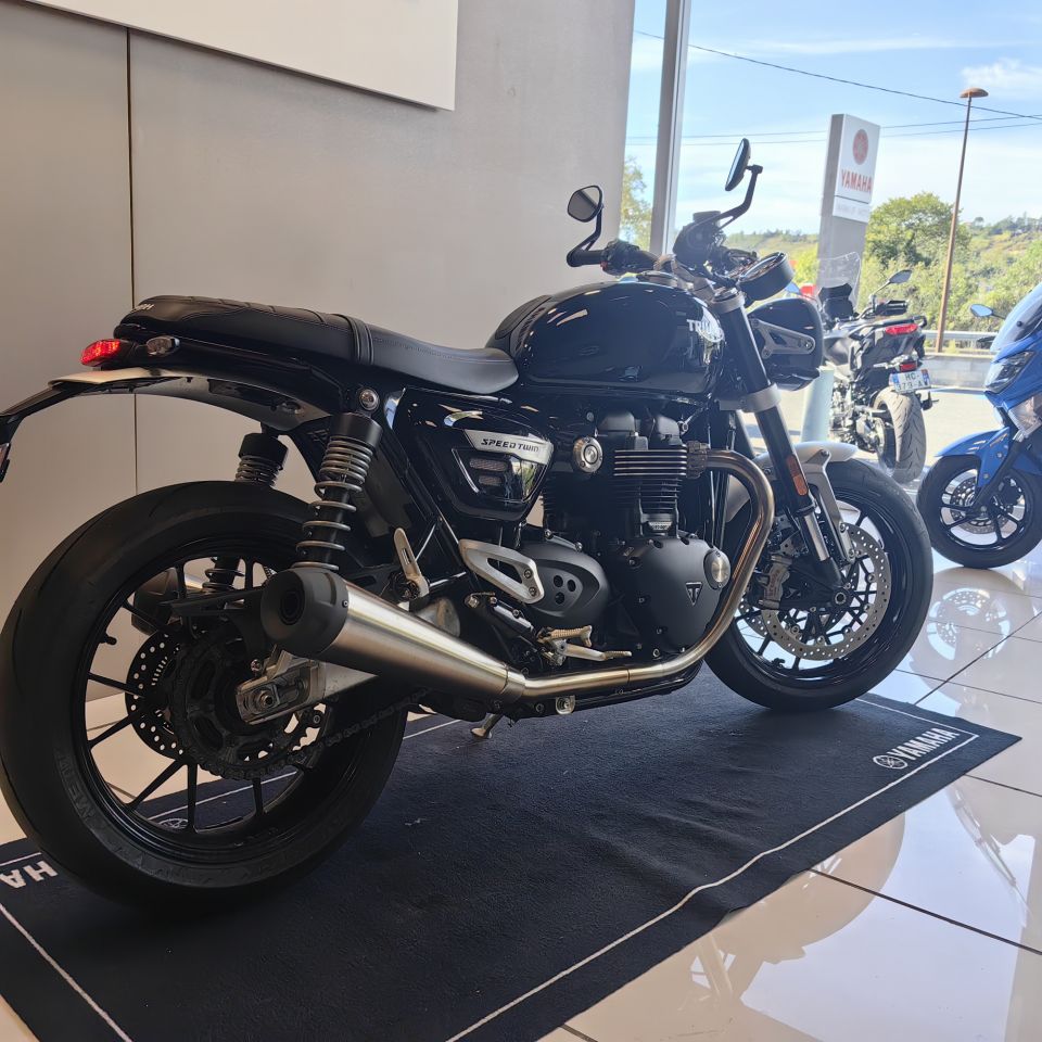TRIUMPH SPEED TWIN 1200 4