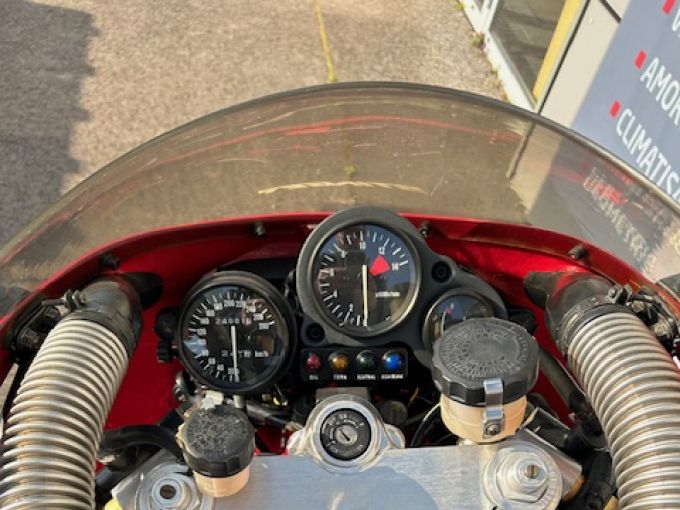 KAWASAKI ZXR 750 STINGER 4