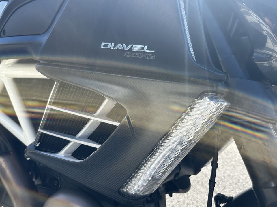 DUCATI DIAVEL AMG 4