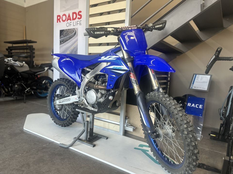 YAMAHA YZ250F 4