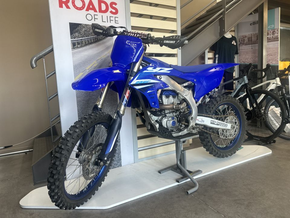 YAMAHA YZ250F 4