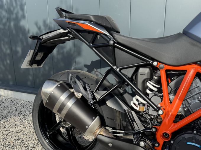 KTM KTM 1290 SUPER DUKE GT 2023 4