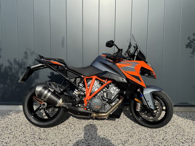 KTM KTM 1290 SUPER DUKE GT 2023 4