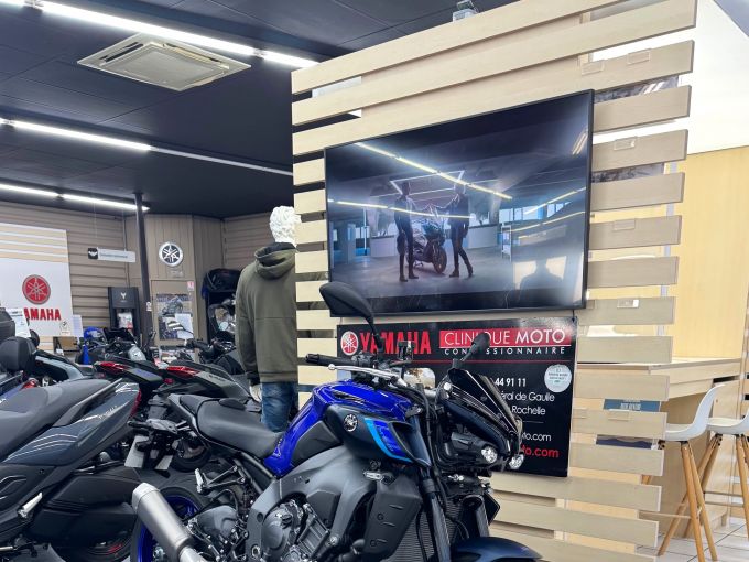 YAMAHA MT-10 4