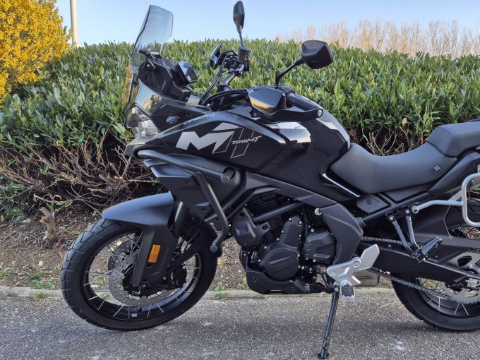 CF MOTO MT 700 4