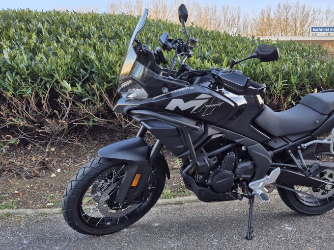 CF MOTO MT 700 4