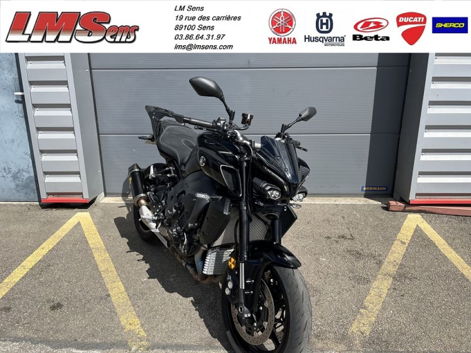 YAMAHA MT-10 4