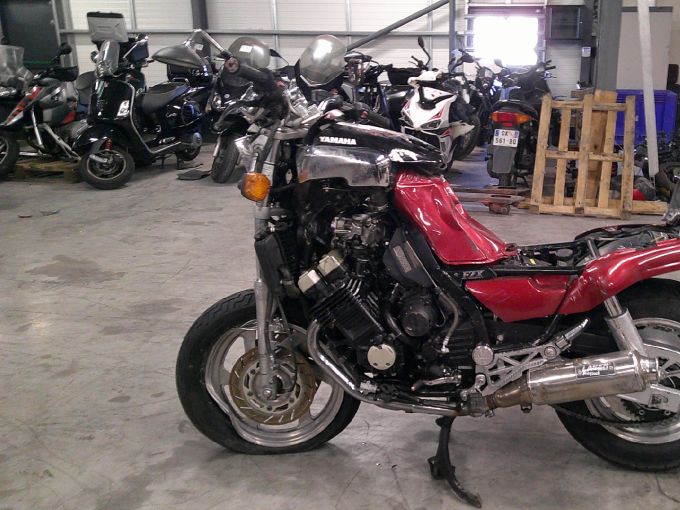 YAMAHA FZX FAZER 4