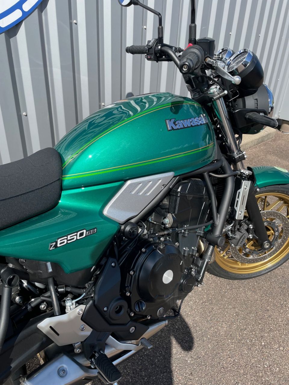 KAWASAKI Z 650 RS 4