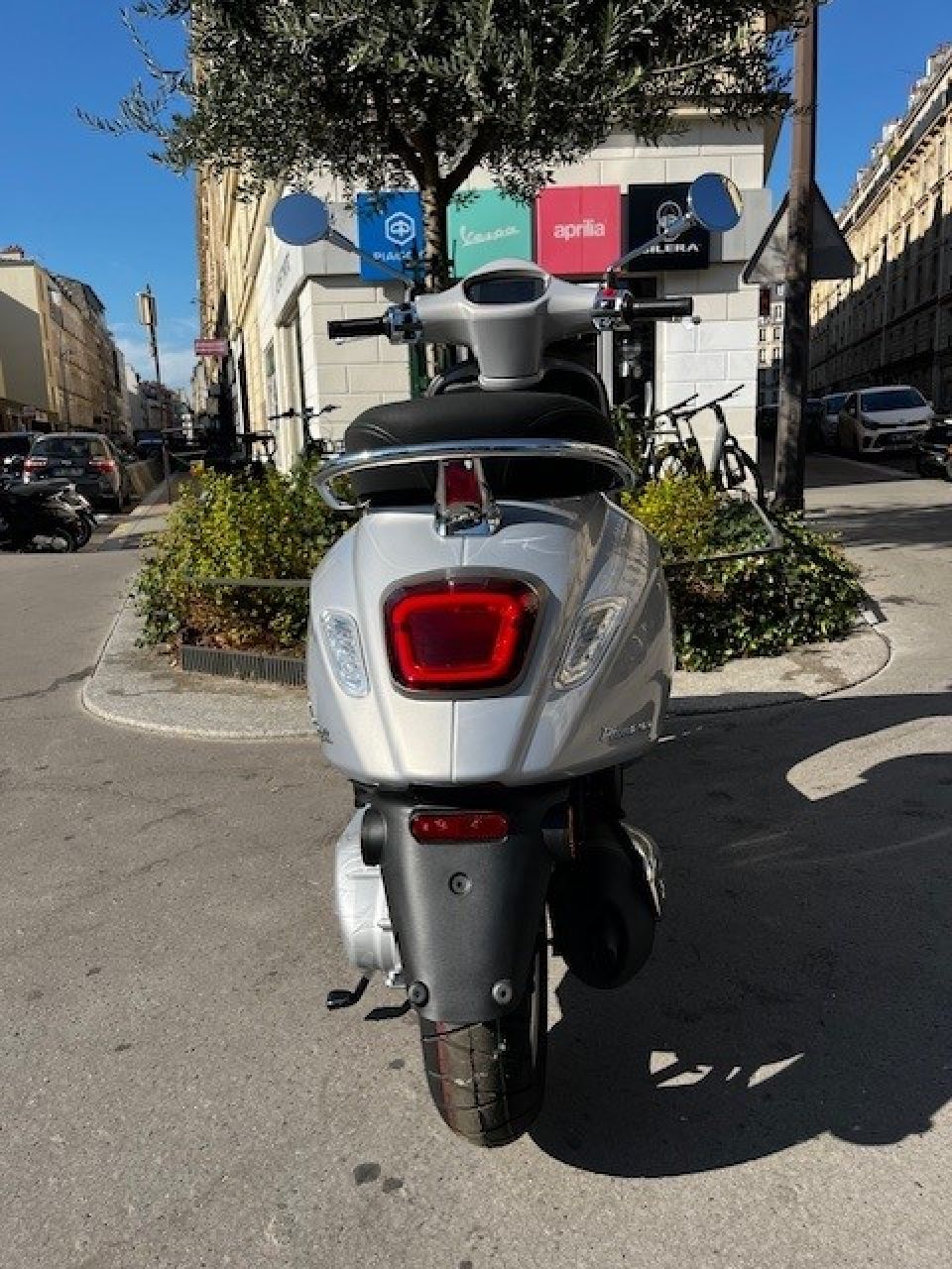 VESPA PRIMAVERA 125 4
