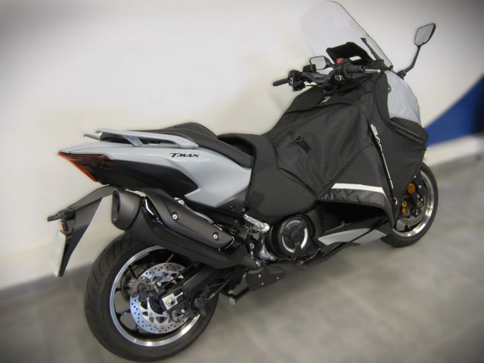 YAMAHA XP T-MAX 560 TECH MAX 4