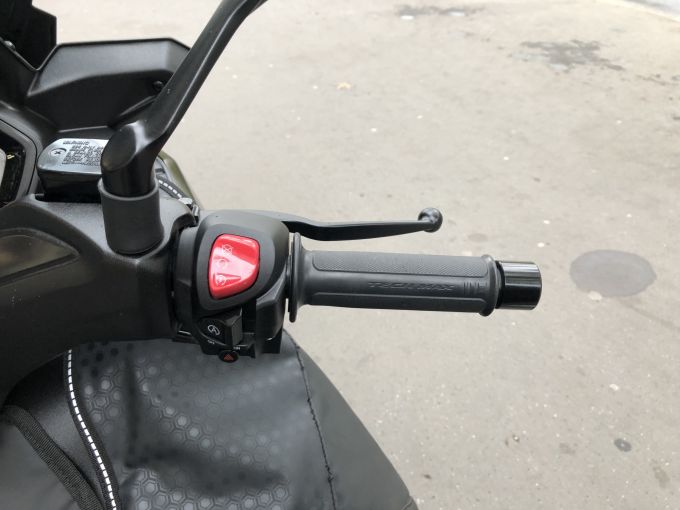 YAMAHA XMAX 125 TECH MAX 4