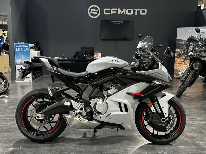 CF MOTO 675 SR-R 4