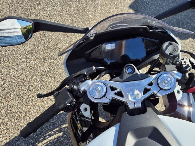 CF MOTO 675 SR-R 4