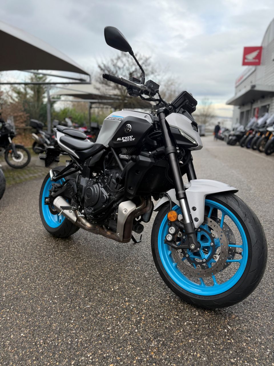 YAMAHA MT-07 (47.5CV) 4