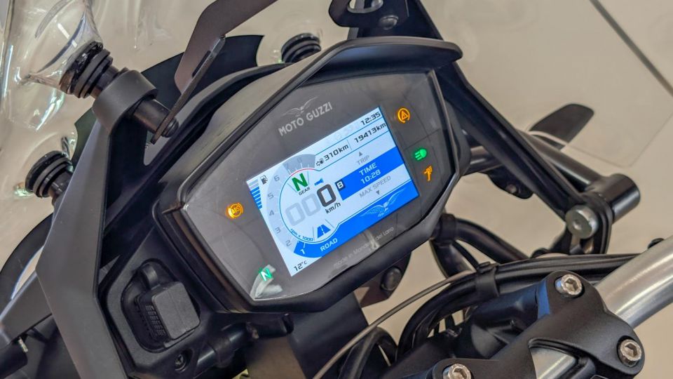 MOTO GUZZI V85 TT 850 4