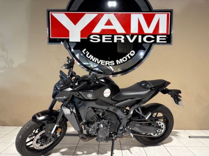 YAMAHA MT-09  Y-AMT 4
