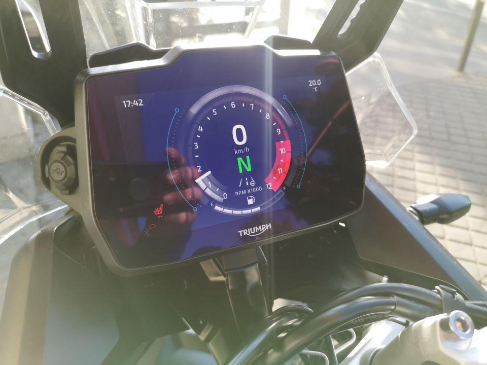 TRIUMPH Tiger 900 GT PRO 4