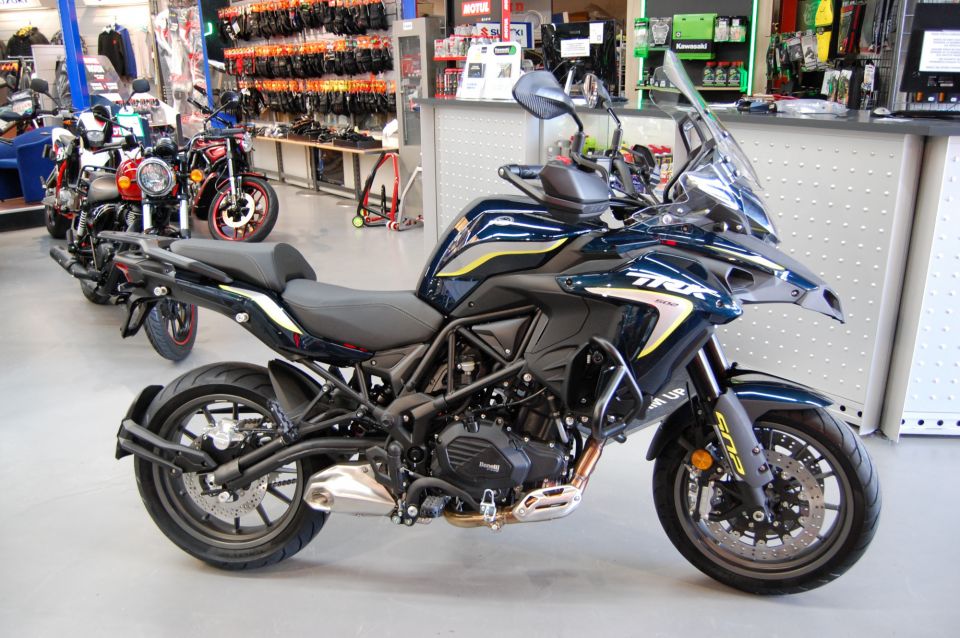 BENELLI TRK 502 4