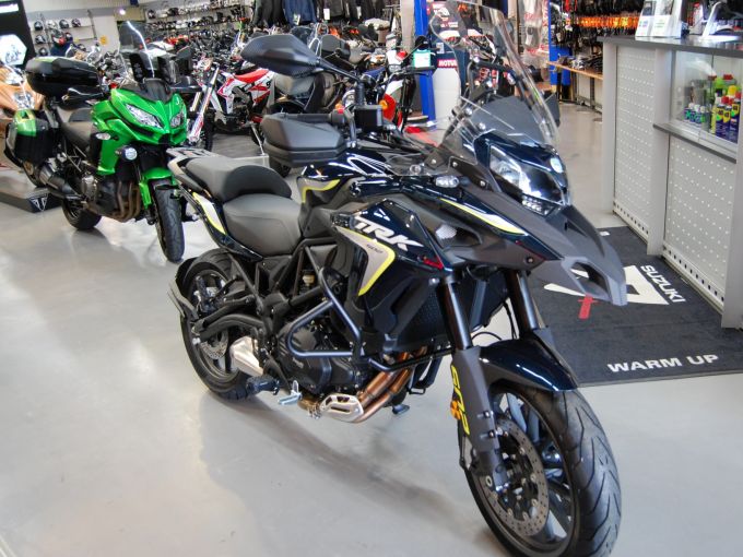 BENELLI TRK 502 4