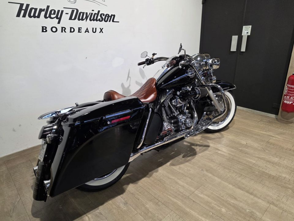HARLEY-DAVIDSON TOURING ROAD KING 1584 4