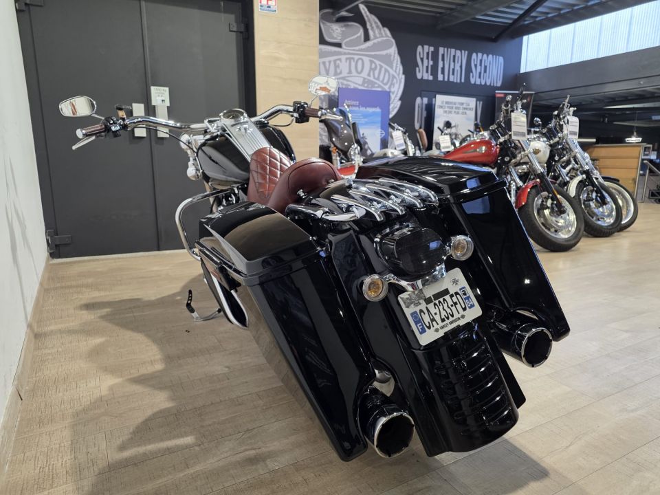 HARLEY-DAVIDSON TOURING ROAD KING 1584 4