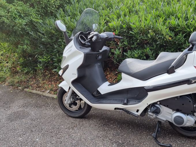 PIAGGIO XEVO 125 4