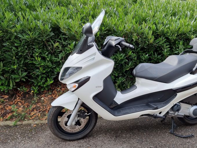 PIAGGIO XEVO 125 4