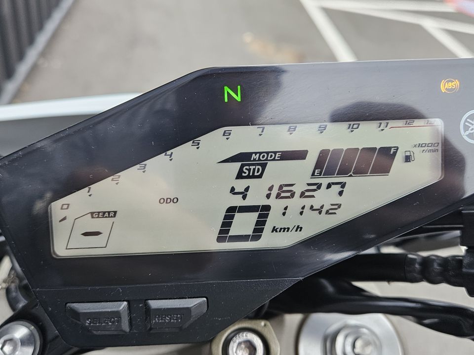 YAMAHA MT-09 STREET R. 4