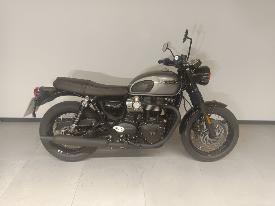 TRIUMPH Bonneville T120 Black 4