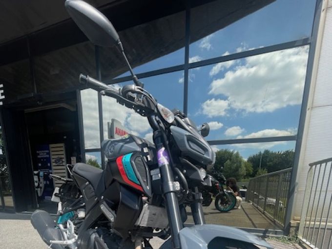 YAMAHA MT-125 ABS 4