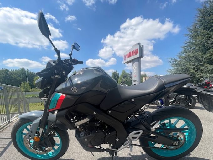YAMAHA MT-125 ABS 4