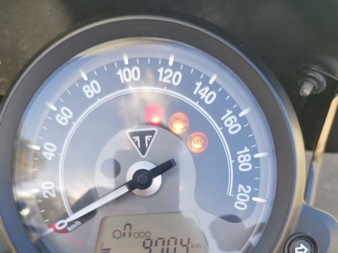 TRIUMPH SCRAMBLER 900 4