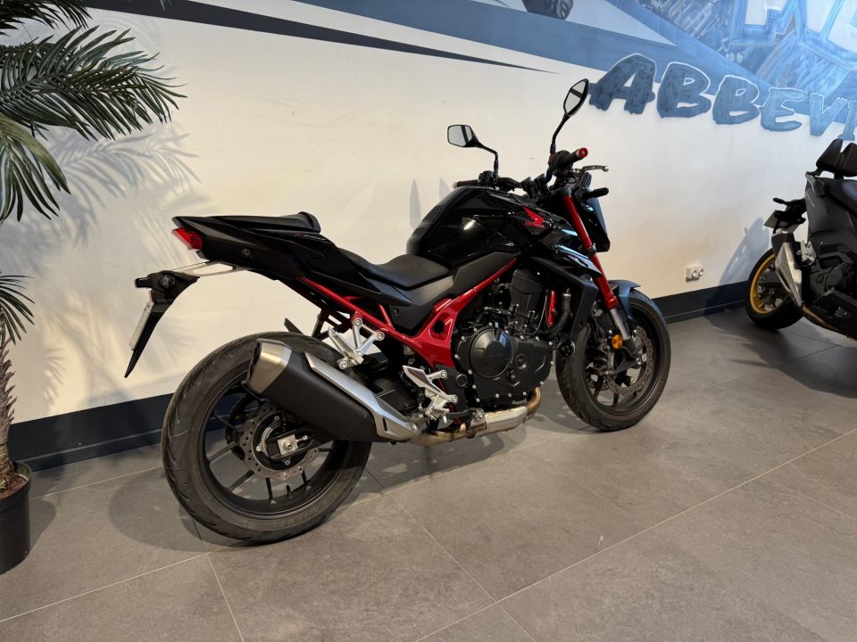 HONDA CB 750 HORNET 4