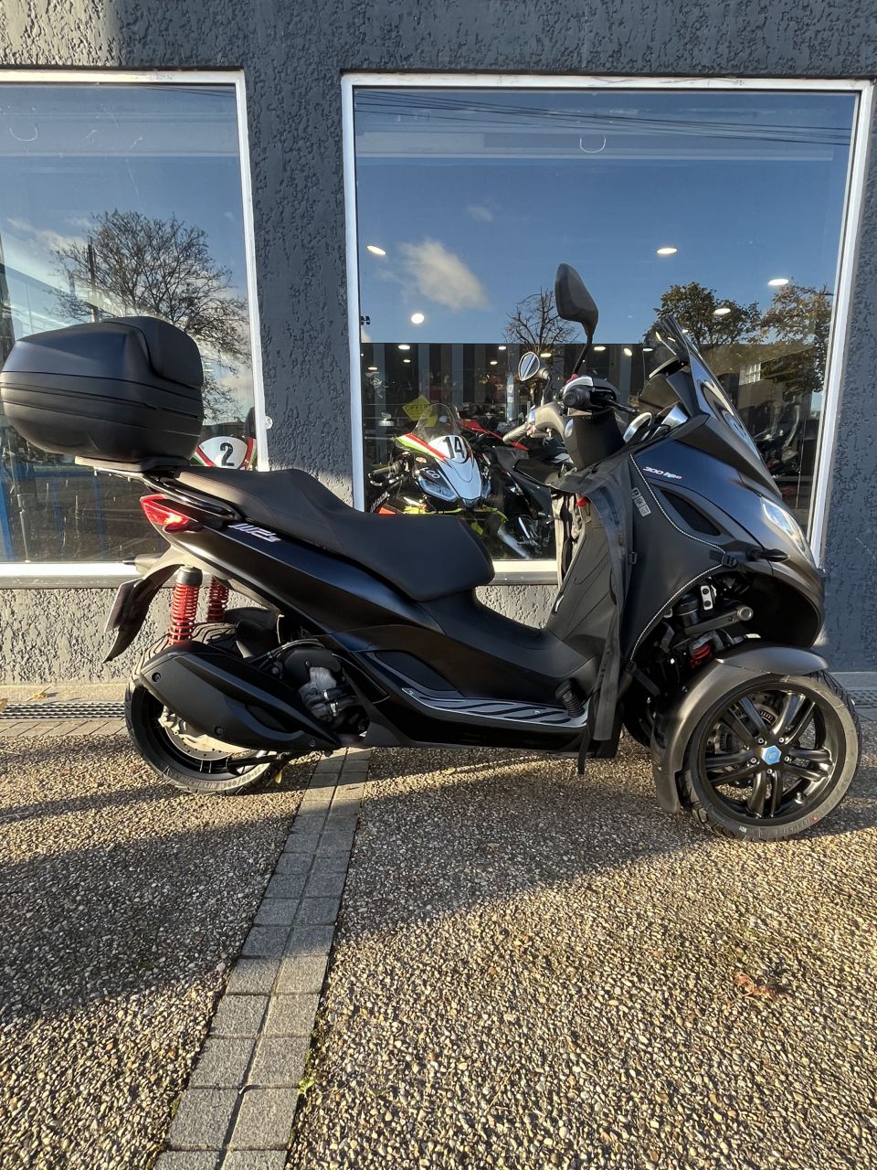 PIAGGIO MP3 300 HPE SPORT ABS ASR 4